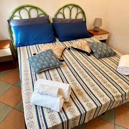 Casa Olivo Le Ginestre Apartment *